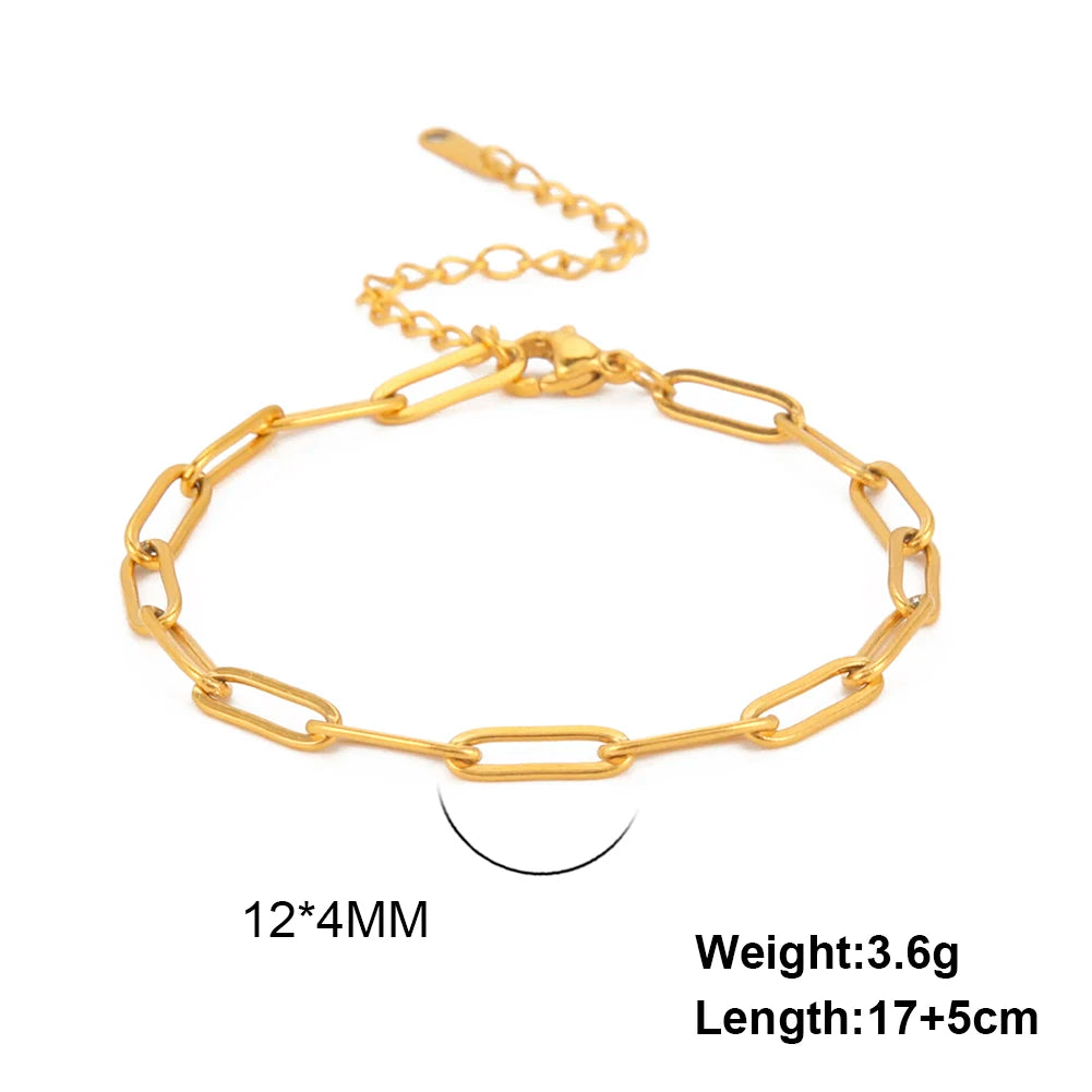 Bracelet Velora – Chaîne Dorée Twist

Bracelet moderne en acier inoxydable couleur or au design chaîne torsadée élégant. Un bijou minimaliste et tendance, parfait pour sublimer vos tenues au quotidien ou lors d’occa