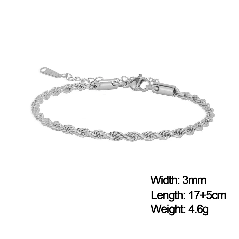 Bracelet Velora – Chaîne Dorée Twist

Bracelet moderne en acier inoxydable couleur or au design chaîne torsadée élégant. Un bijou minimaliste et tendance, parfait pour sublimer vos tenues au quotidien ou lors d’occa
