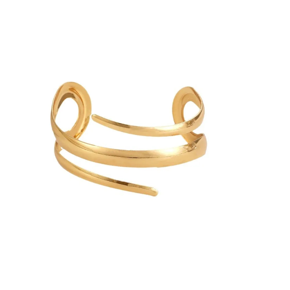Ensemble Velora – Bracelet & Bague Dorés

Apportez une touche d’élégance à votre style avec cet ensemble composé d’un bracelet et d’une bague assortis. Son design géométrique moderne et sa finition dorée raffi