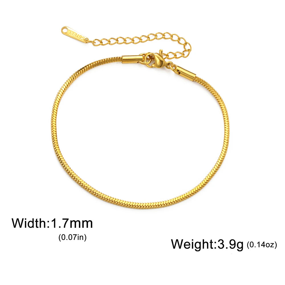 Bracelet Velora – Chaîne Dorée Twist

Bracelet moderne en acier inoxydable couleur or au design chaîne torsadée élégant. Un bijou minimaliste et tendance, parfait pour sublimer vos tenues au quotidien ou lors d’occa